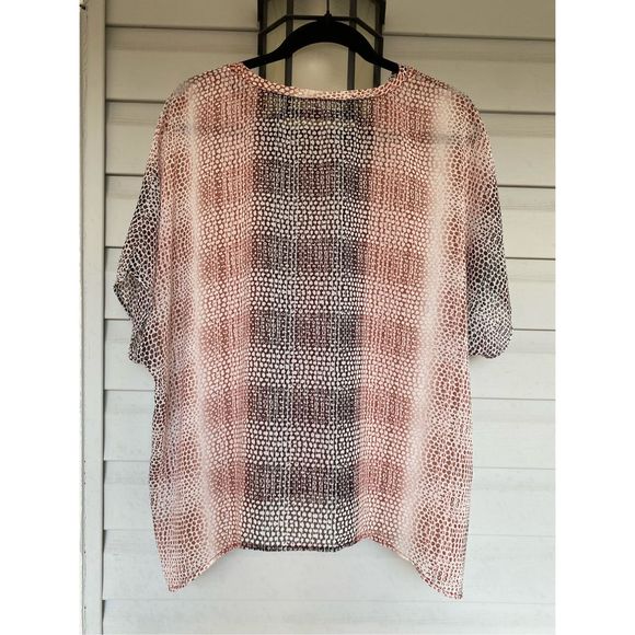 CAbi #240 Sheer "Cover Up Tee" Blouse Brown Beige Tan Size Medium - Picture 4 of 4